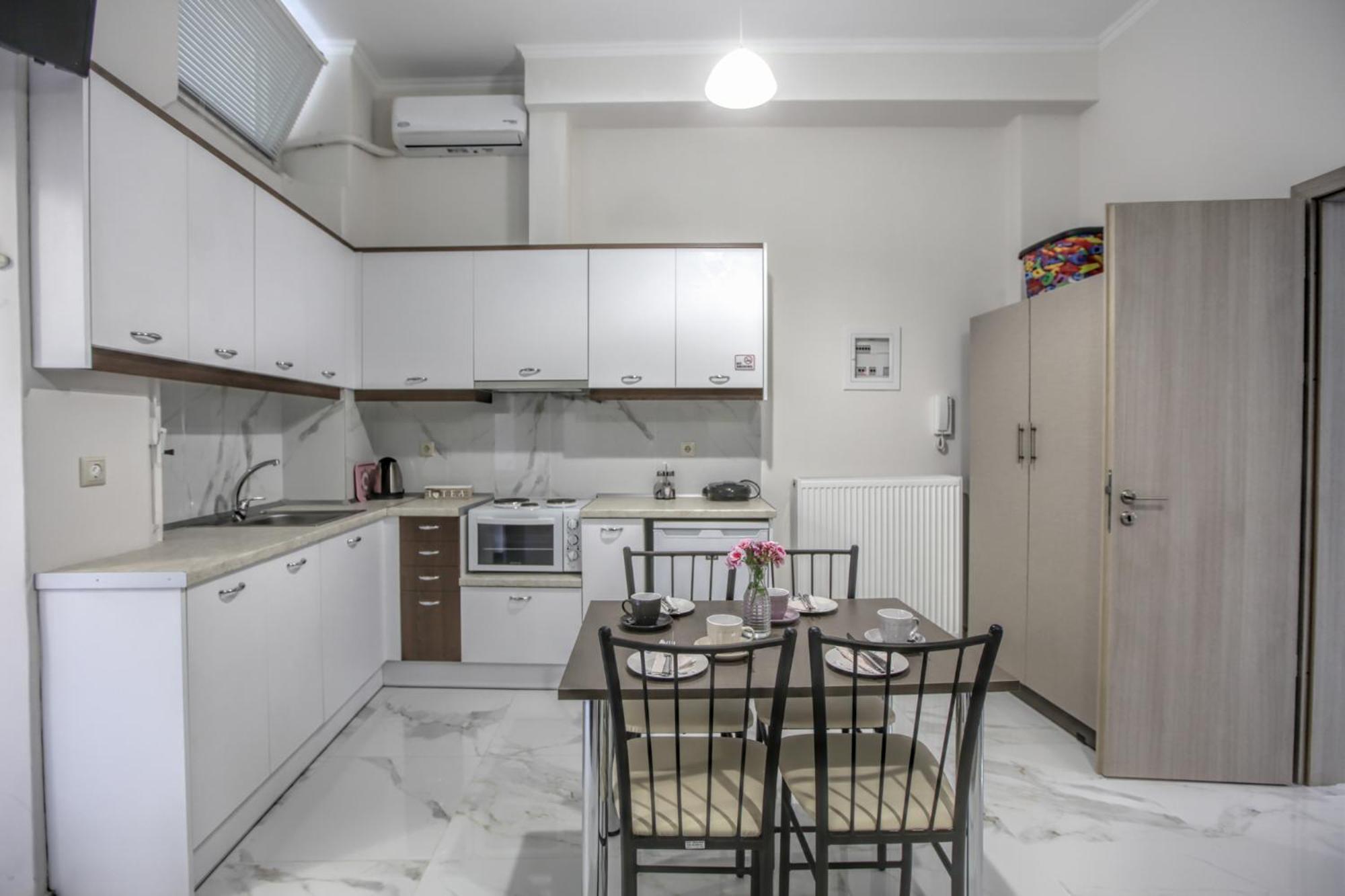 Del Sol #1 Meteora Luxurious Family Suites กาลัมปากา ภายนอก รูปภาพ
